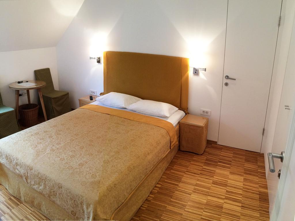 B&B Petra Varl Accommodation Liubliana Exterior foto